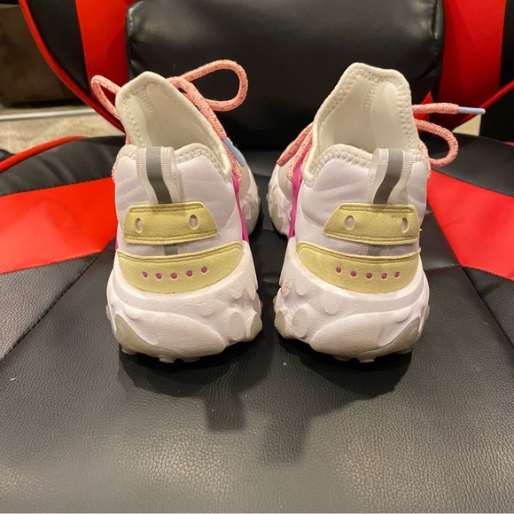 Nike React Presto Athletic Shoes Women’s size 8.5 White Hyper Violet - Picture 3 of 7